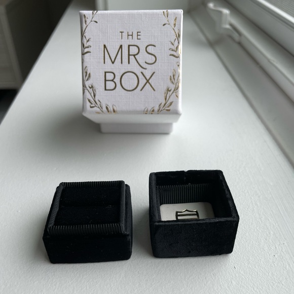 The Mrs. Box Black Velvet Box - Picture 5 of 9